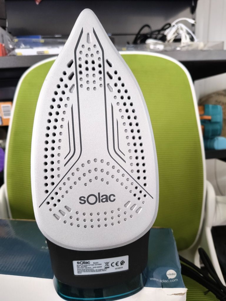 Чисто нова парна ютия SOLAC 2800w