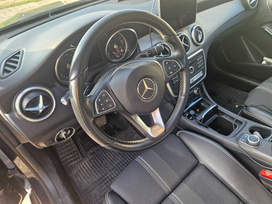 Proprietar vand Mercedes Benz CLA180