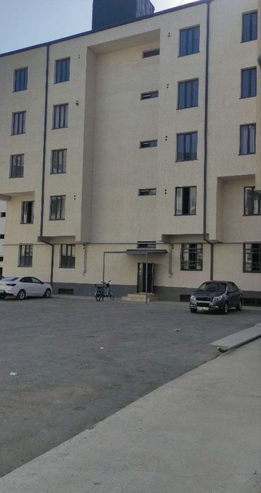 Chinar Mall tomonda 1 xonali korobka sotiladi