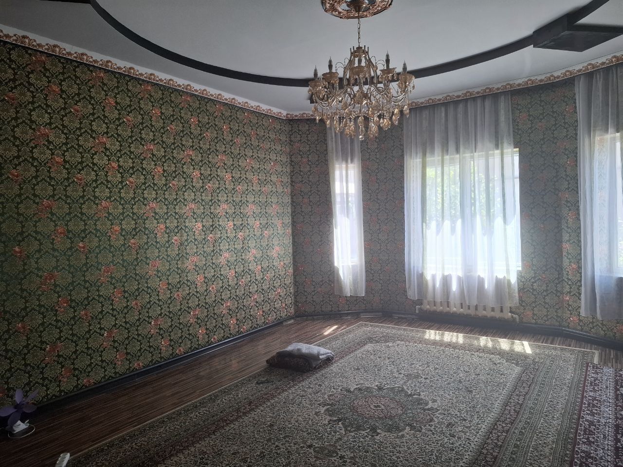 Срочини продаётся участки.