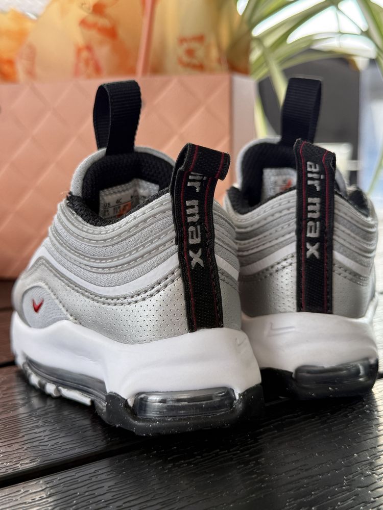 Adidasi nike bebe