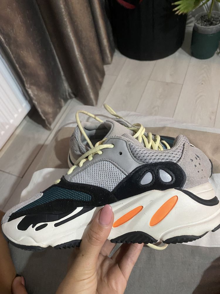 Adidas Yeezy Boost 700  Wave Runner