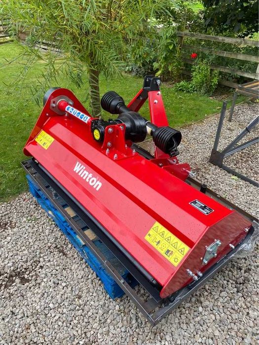 Tractoare compacte si atasamente agricole