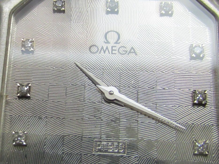 Omega platinum flat