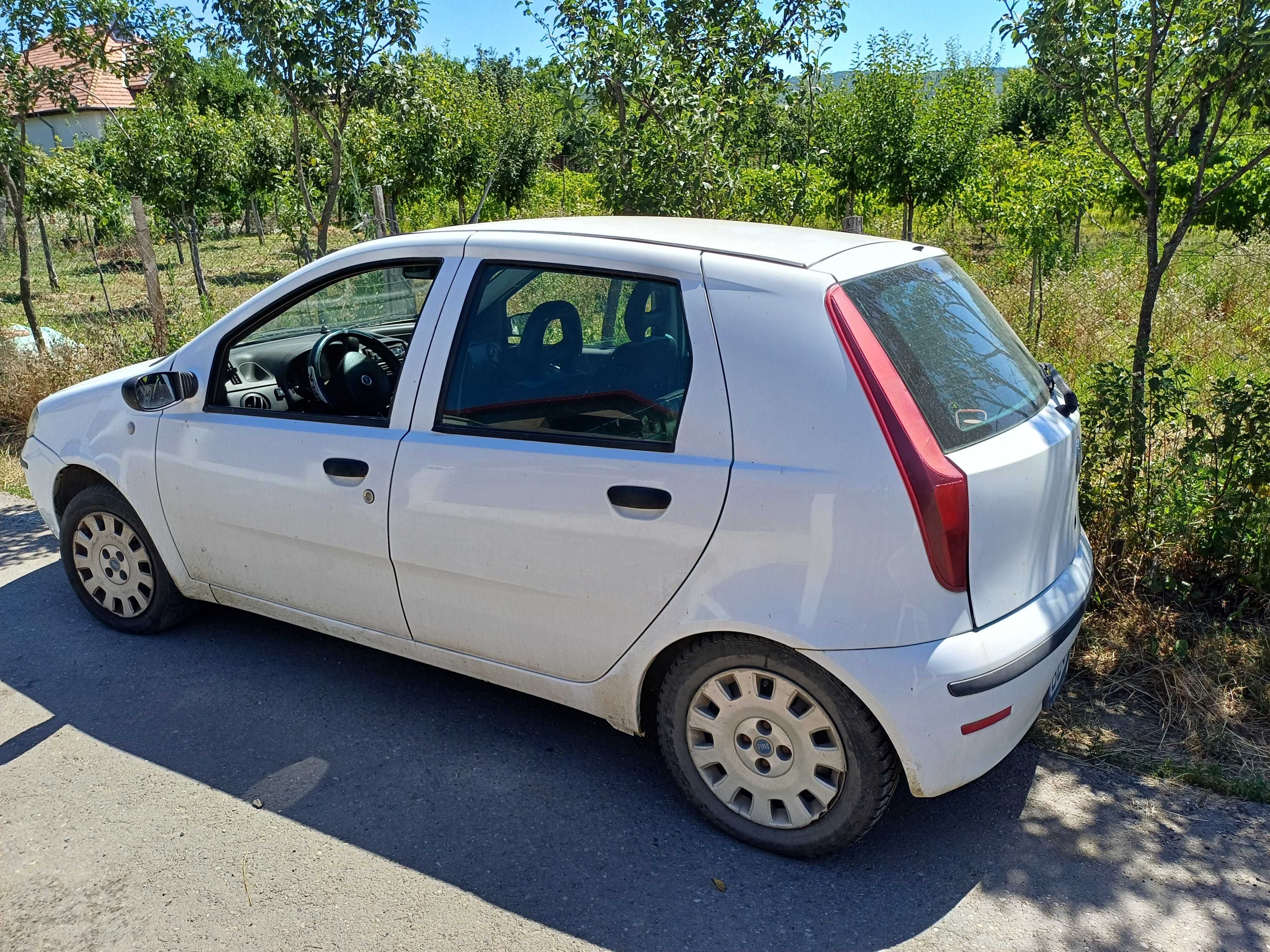 Vând Fiat Punto 1.3 benzină + GPL 2000 lei.