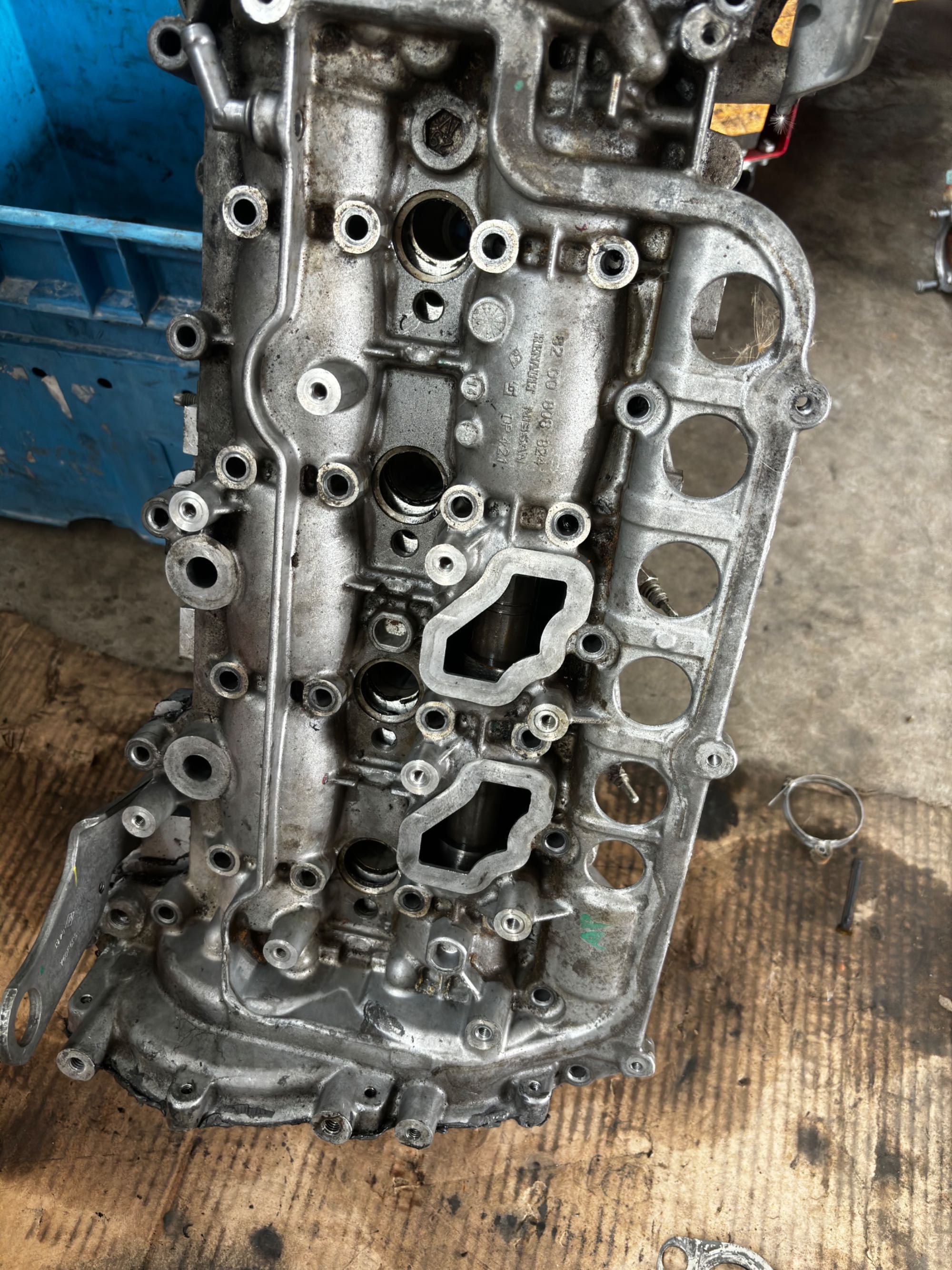 Цилиндрова глава 2,0 dci Renault, Nissan , Opel