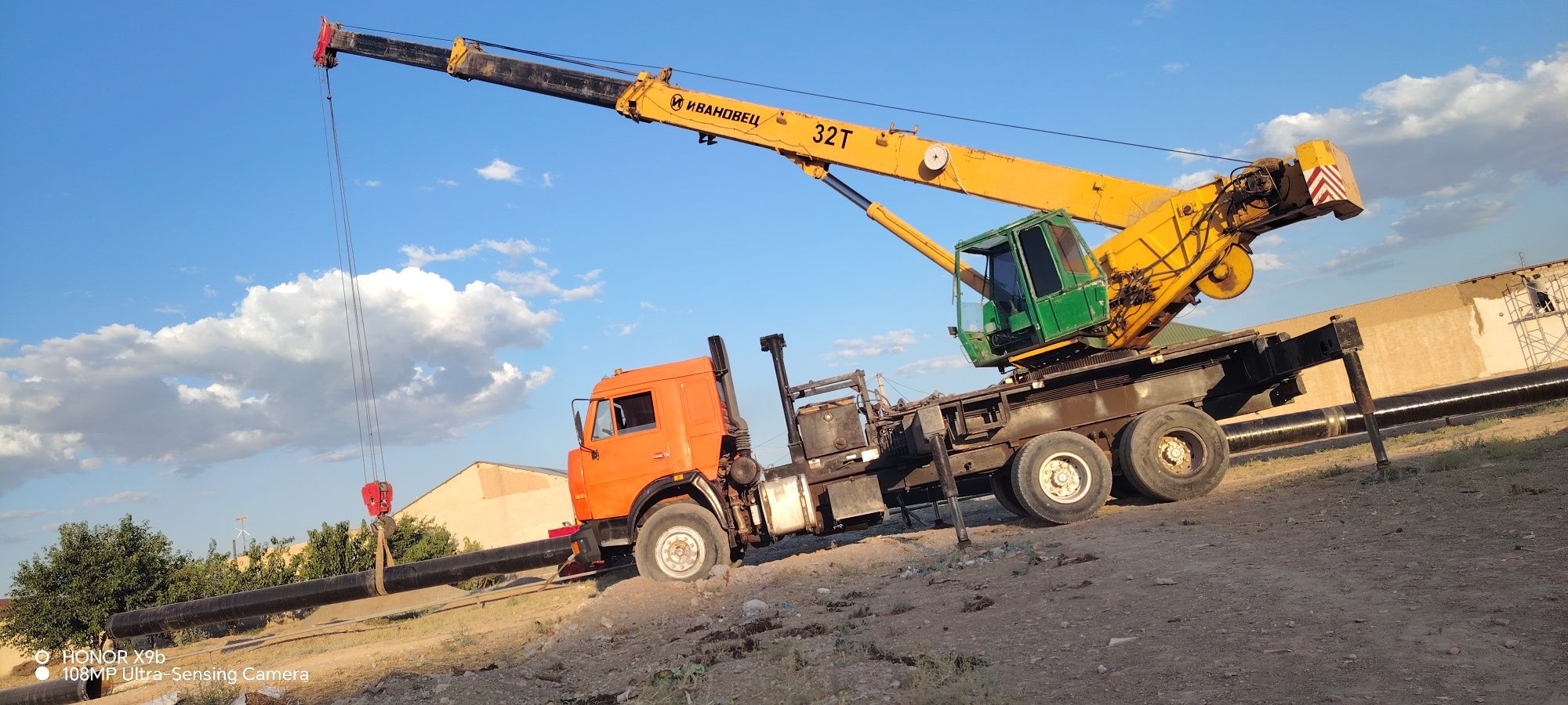 KAMAZ kran 32 tonnalik