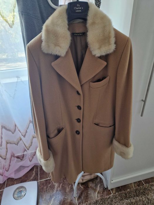 Palton damă din Cașmir cu blană naturala – mărimea XXL impecabil