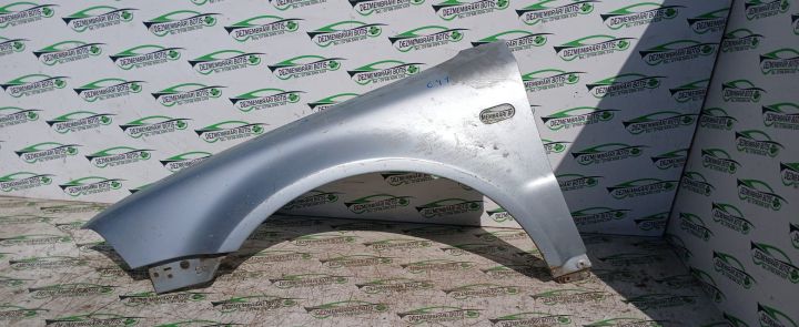 Aripa fata stanga Volkswagen VW Passat B5.5 (facelift)