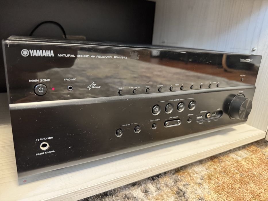 Yamaha RX-v673 - reciever AV
