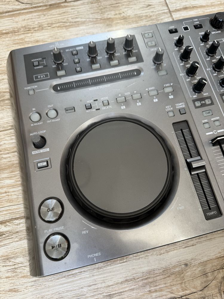 Продавам Pioneer DDJ T1