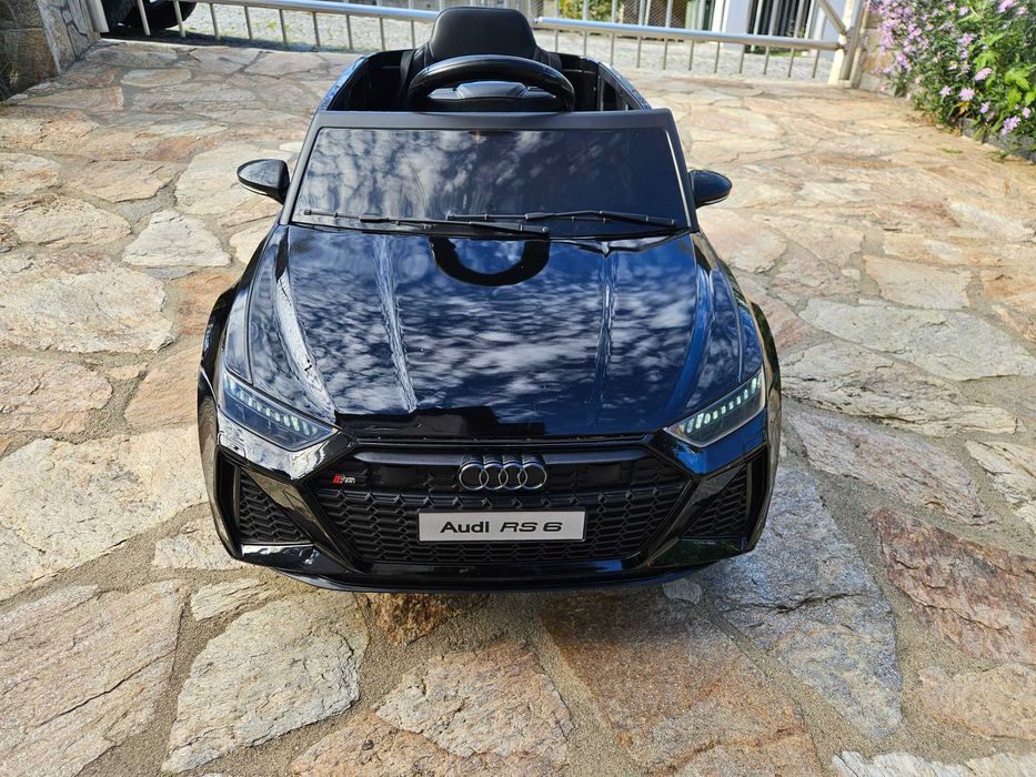 Акумулаторен джип Audi RS6