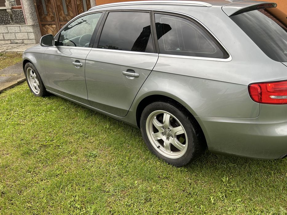 Audi A4 -2009 - automat
