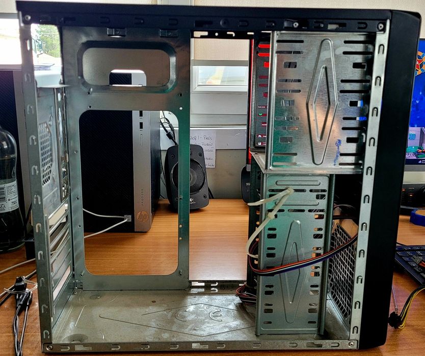 Carcasa Unitate  Pc