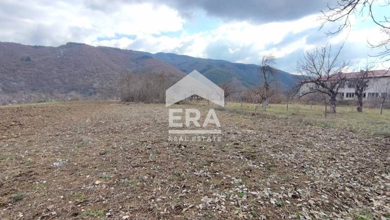 Парцел за продажба в гр.Рила