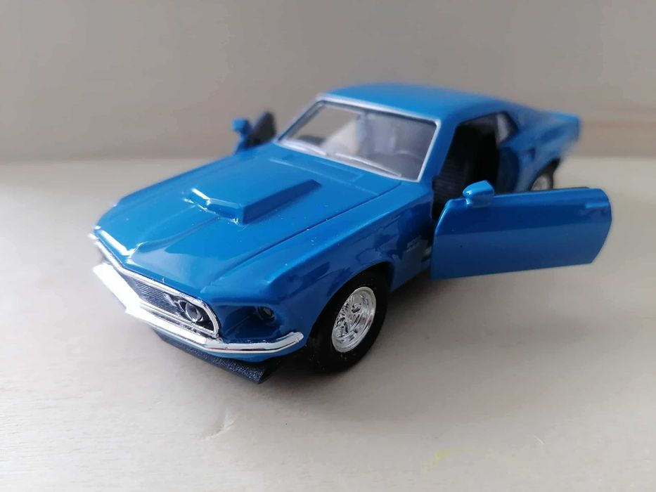 Форд Мустанг Бос 429 '69г. в мащаб 1:34