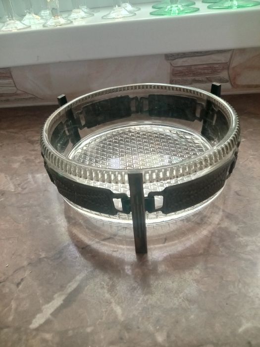 Продам конфетницу, для  любителей старины