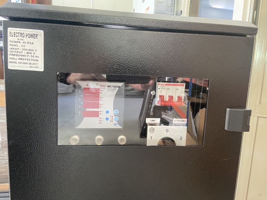 Stabilizator de tensiune trifazic 45kva
