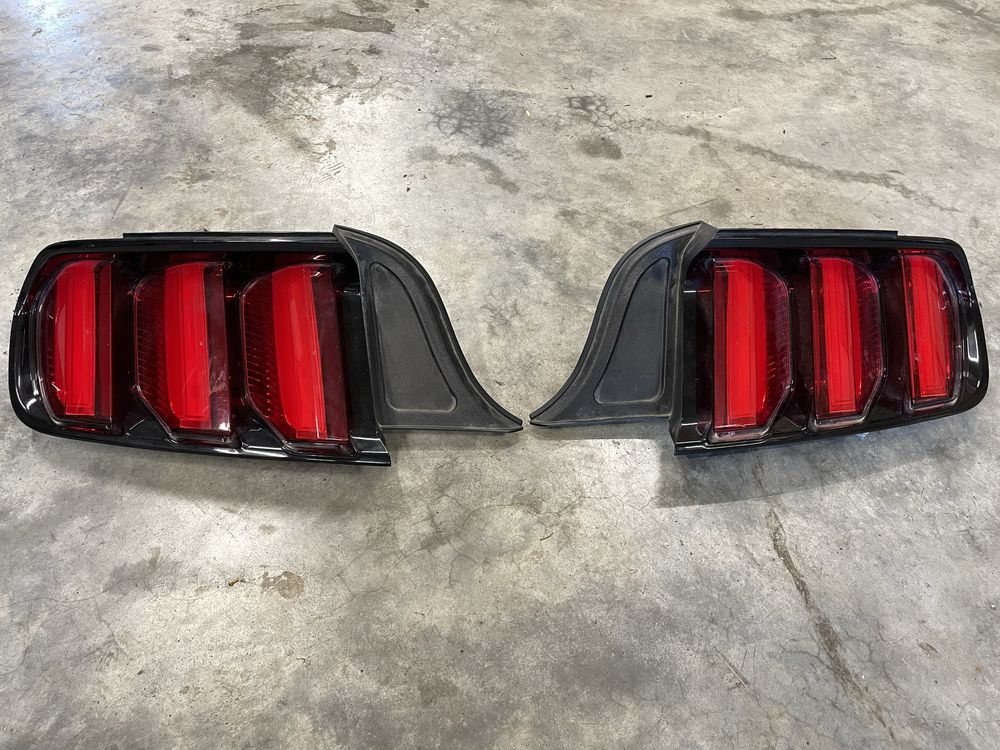 Оригинални стопове ford mustang с оранжев мигач преправяне на стопове