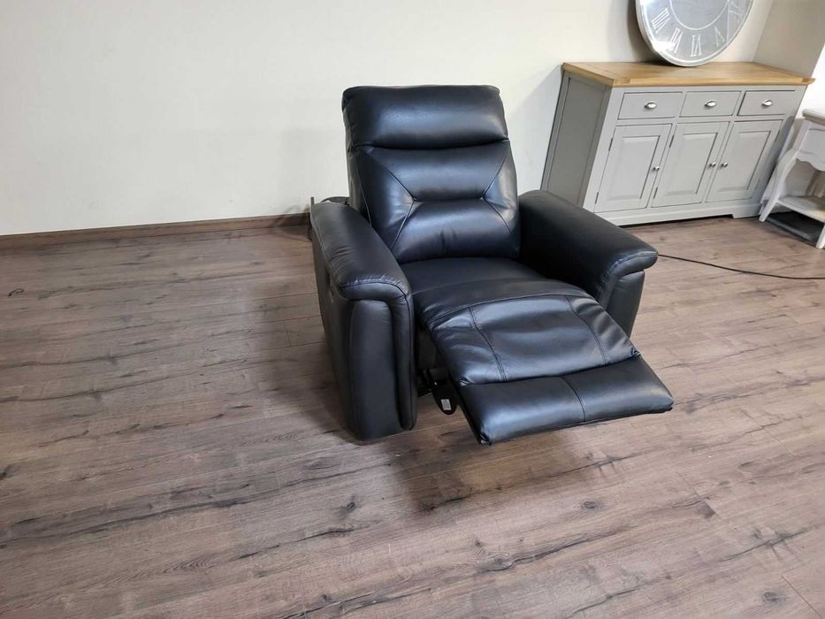 Черен кожен фотьойл с ръчен релакс механизъм La-z-boy