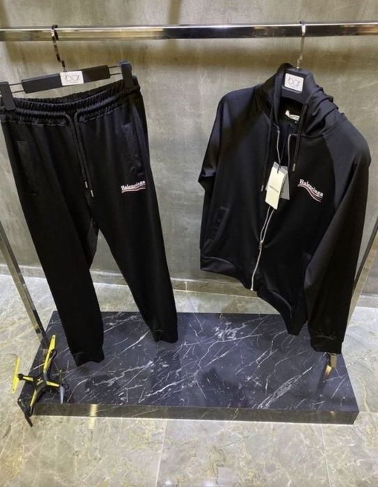 Balenciaga горнище с качулка/екип
