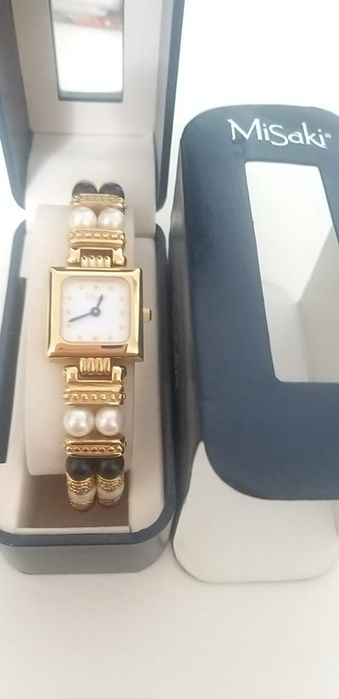 Часы женские Misaki с жемчугом