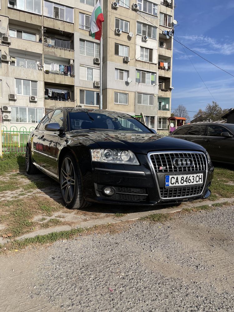 AUDI S8 перфектно спешно