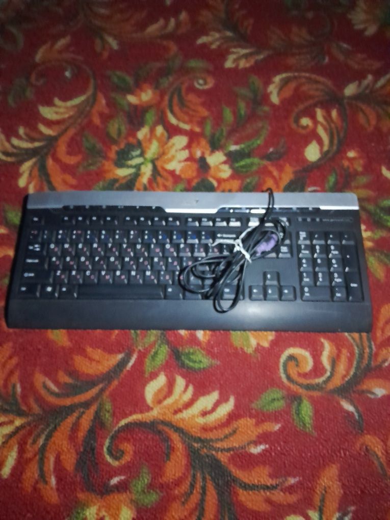 Клавиатура PS 2 с круглым игольчатым разъемом PS\2 для компьютера
