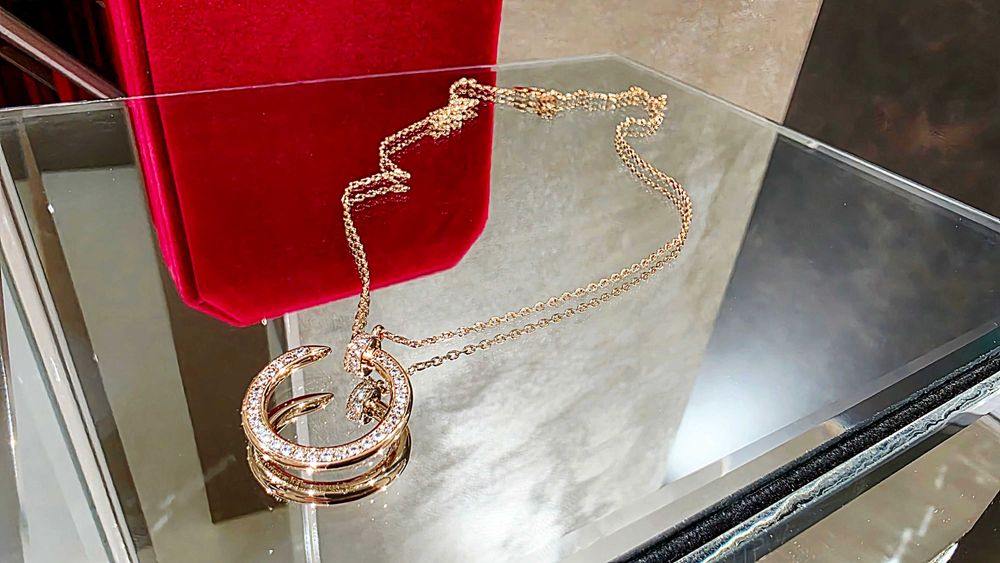 CARTIER Nail Juste un Clou Rose Gold Paved Diamonds Дамско Колие Пирон