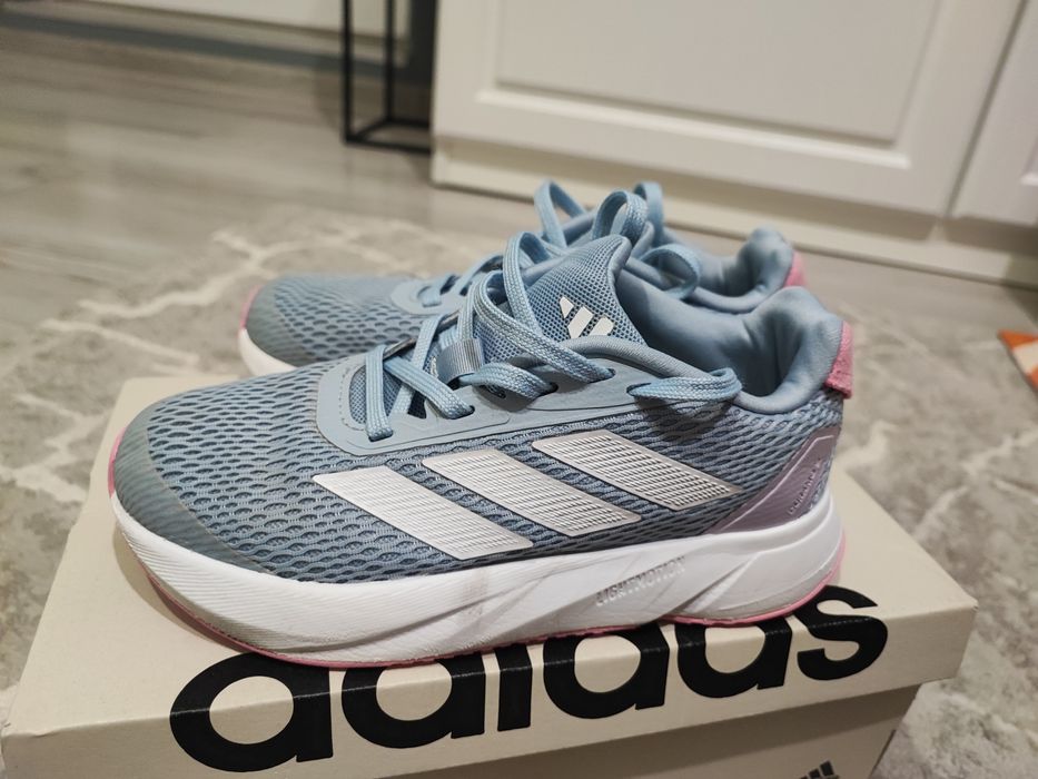 Vand adidasi marimea adidas marimea 31 1/2