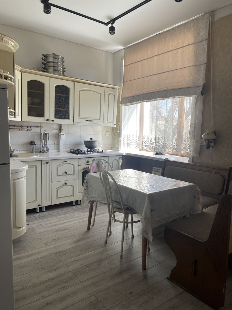 Посуточно 3 комн в центре