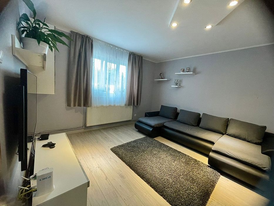 Închiriez casa in regim hotelier.