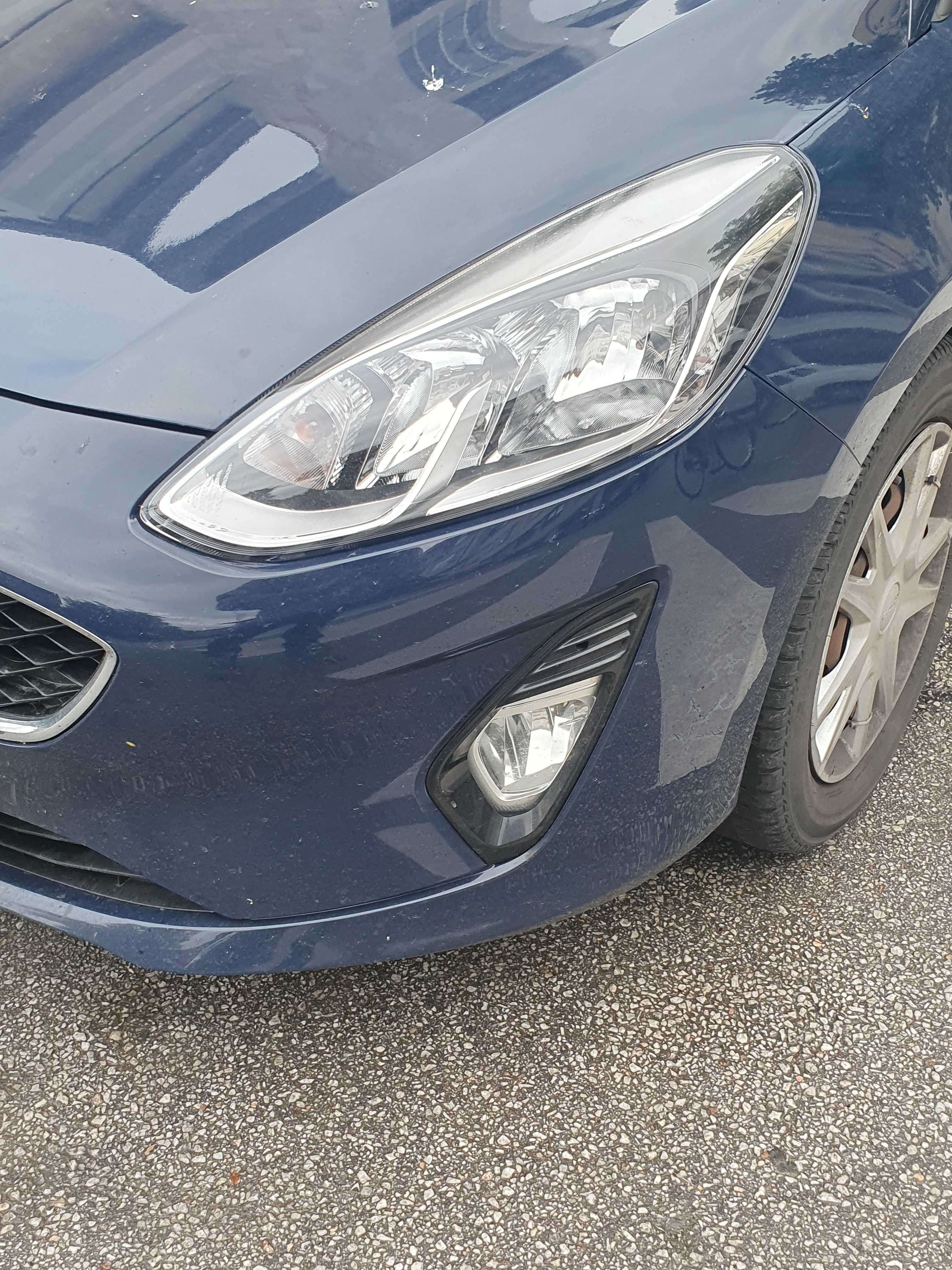Продавам преден ляв фар за Ford Fiesta MK8 2020