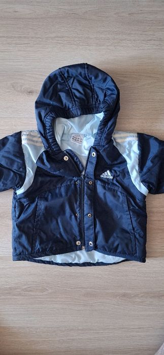 Adidas детско яке 12-18 месеца.