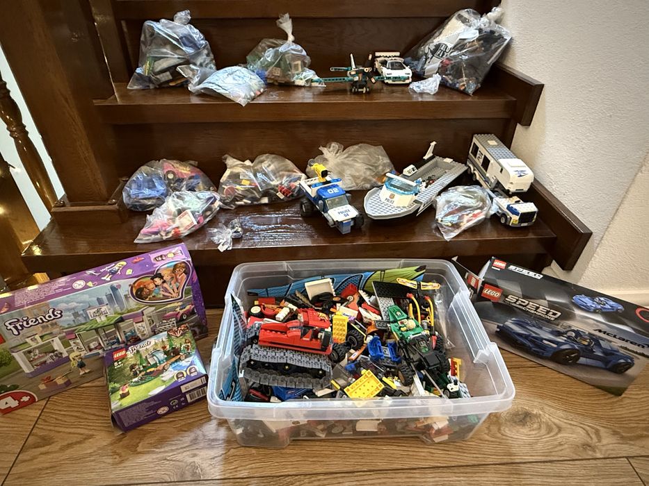 Lot LEGO mare – seturi + vehicule + piese – 800 lei