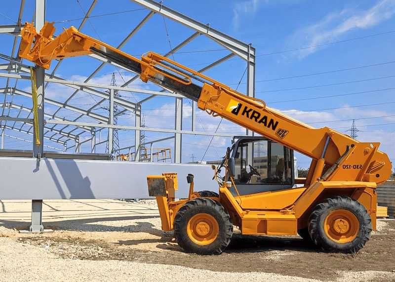 De inchiriat Macara Hiab. Automacara. Stivuitoare. Cilindru Compactor.