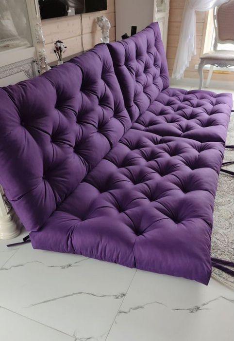 Матрас, подушка оставшии от паллета