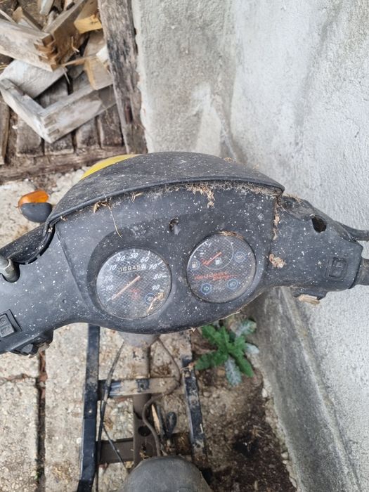 Vand scuter Peugeot buxy ,honda bali,pt piese