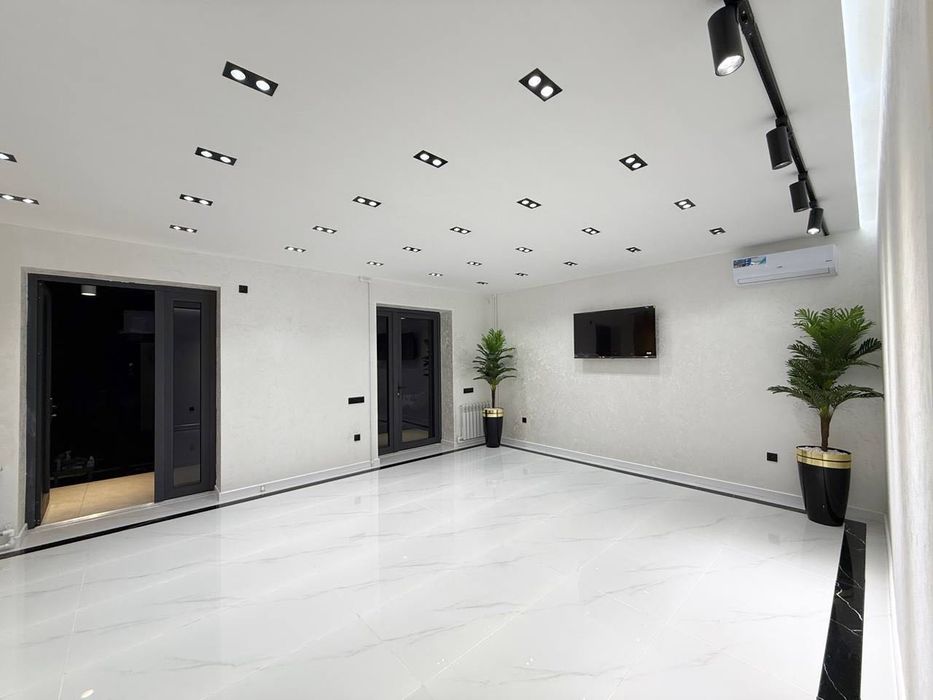 Аренда коммерческой недвижимости 
Айбек , Воха брассери, 100м2