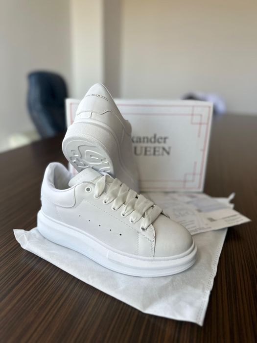 Adidasi Alexander M C Q U E E N Full White
