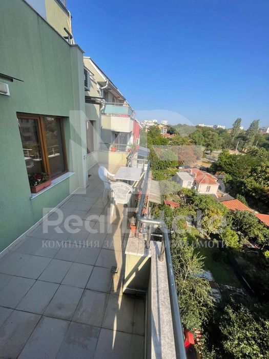 Продава се Тристаен апартамент в Пловдив, Коматевски възел - 101 кв.м за 1981 €/кв.м - Снимка #9