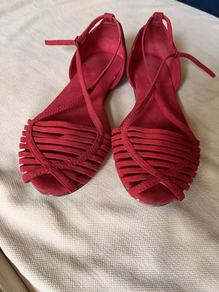 Сандал Zara