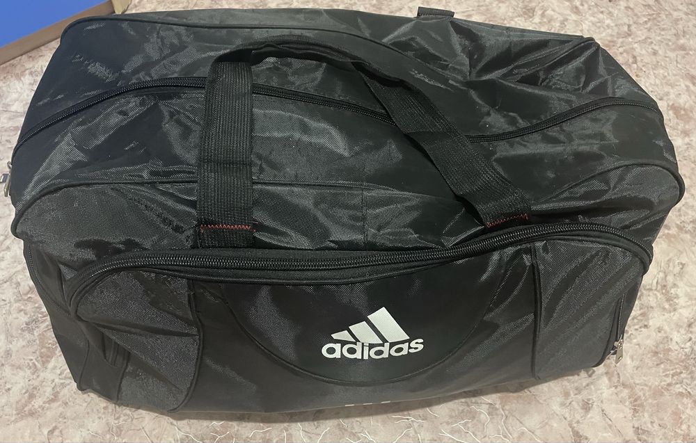 Продам дорожную сумку объём 80 литров