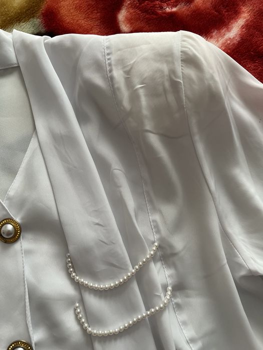 Дамска бяла риза