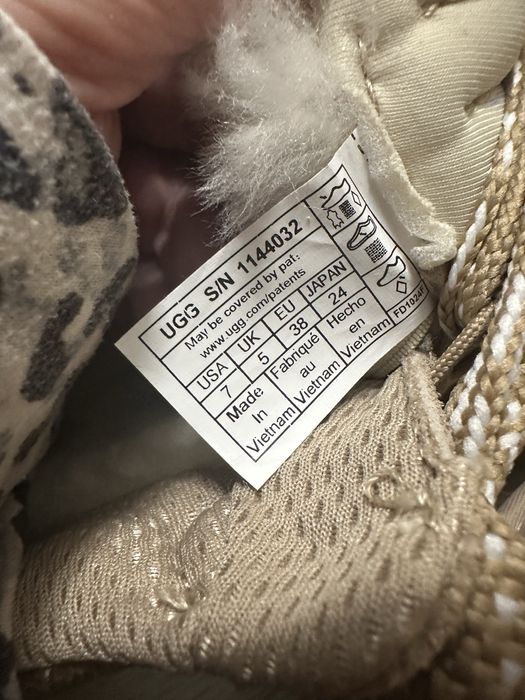 UGG Lowmel sand noi cu eticheta si cutie