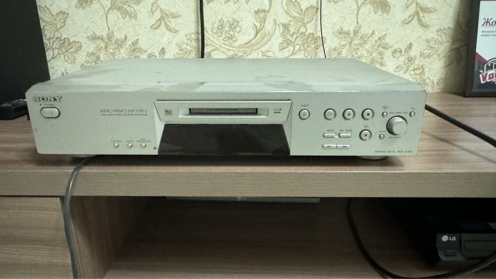 Проигрыватель мини дисков в хорошем состоянии