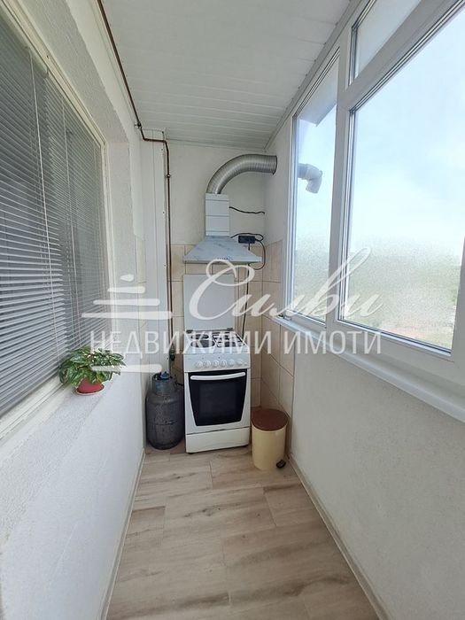 Продава се Четиристаен апартамент в Шумен, Боян Българанов 1 - 103 кв.м за 926 €/кв.м - Снимка #8