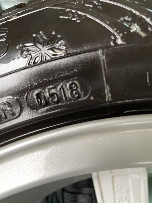 Jante aliaj R16 originale VW Golf Passat 205/55/16 Dunlop iarna