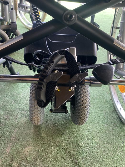 Caruț dizabilitați carucior handicap batrani Electric