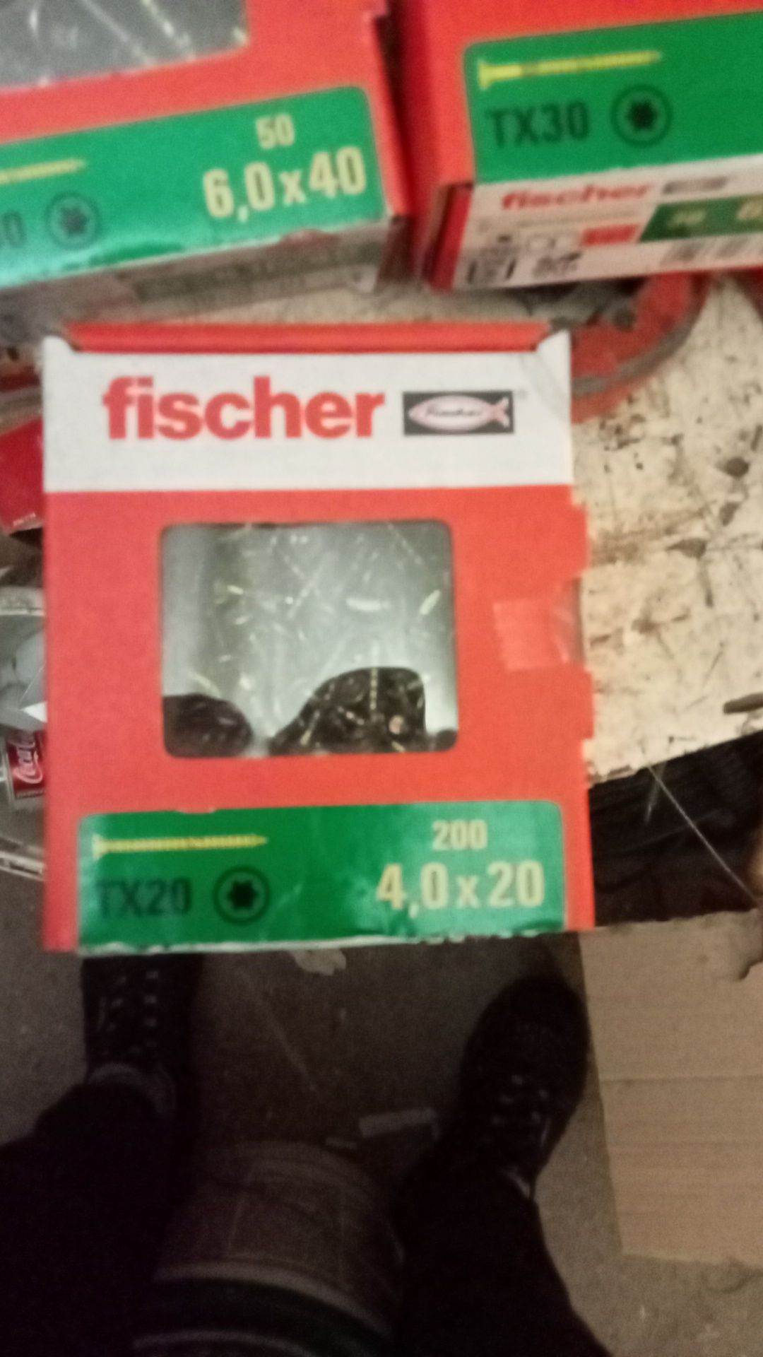 Holsuruburi de lemn la 20lei cutia firma fischer reca